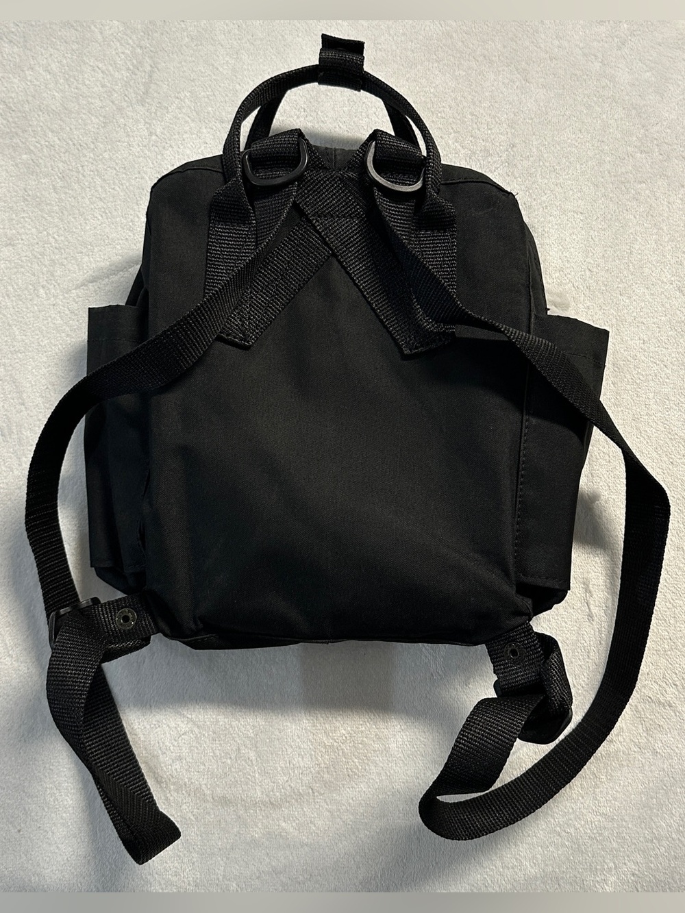 FJALLRAVEN KÅNKEN black mini backpack white red arctic fox logo - Picture 3 of 8
